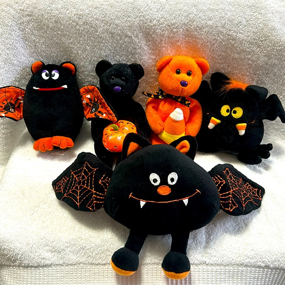 Halloween:  2 Halloween Beanie Babies: 3 Halloween Bats